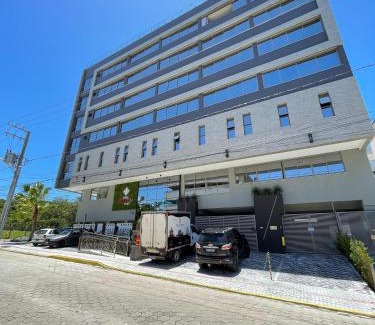Ze Amandio Apartamento | 1142 Elegance Flat Praia de Bombas Piscina