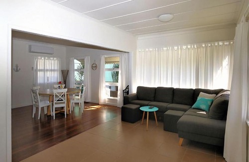 Bargara Casa | 115 Esplanade