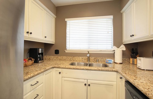 Downtown Condominio | 118 Pismo Shores: 2 BR, 2 BA Condominium in Pismo Beach, Sleeps 6