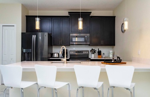 Davenport Villa | 1180 CD - Magical 5BR Townhome with Pool