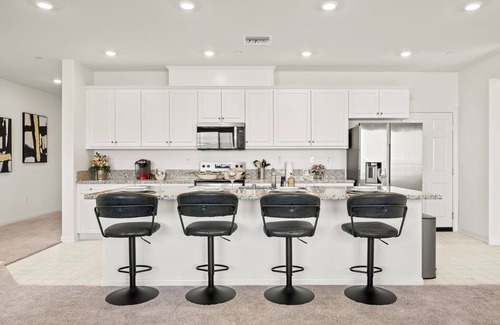 Riverside Casa | 11Beds/New/6BD/4BD/Spacious