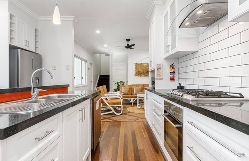 Byron Bay Apartamento | 11BR Big Space in the Heart of Byron Bay Sleeps 24