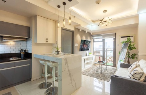 Pasay Condominio | 11M LuxeStay @ The Radiance Manila