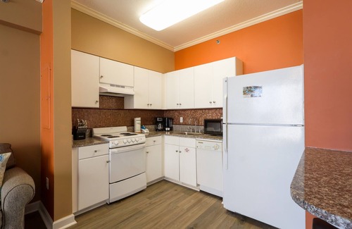 Panama City Beach Condominio | 11th Heaven at Shores of Panama Studio w/Full Kitchen/Wash/Dry