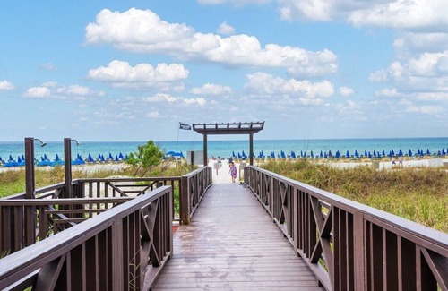 Panama City Beach Condominio | 11th Heaven at Shores of Panama Studio w/Full Kitchen/Wash/Dry