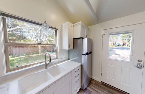 Arcata Casa | 11th Street Studio~Stylish & 3 blocks Plaza!