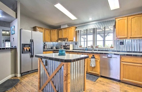 Tonopah Casa | 12+ Acre Family and Pet Friendly Horse Property w/ Riding Trails and Pool!