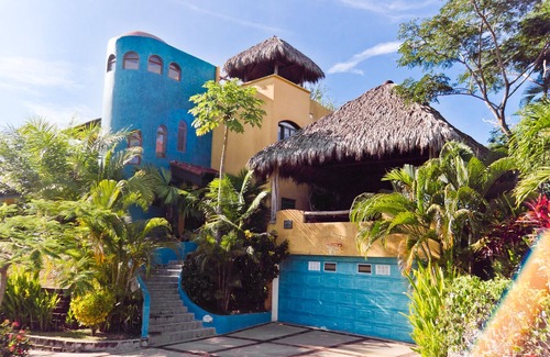 Esterillos Este Villa | 123: 3 PISCINAS, VISTAS AL OCÉANO, TERRAZAS DE YOGA, PINGPONG, ¡BRISAS FRESCAS!