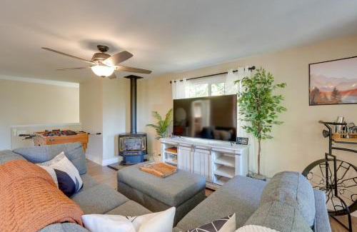 Pollock Pines Casa | 12 Mi to Apple Hill Family-Friendly Cabin Retreat