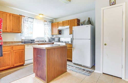 Lakeville Casa | 12 Mi to Energy Corridor: Family Home w/ Grill!