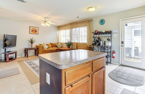 Lakeville Casa | 12 Mi to Energy Corridor: Family Home w/ Grill!