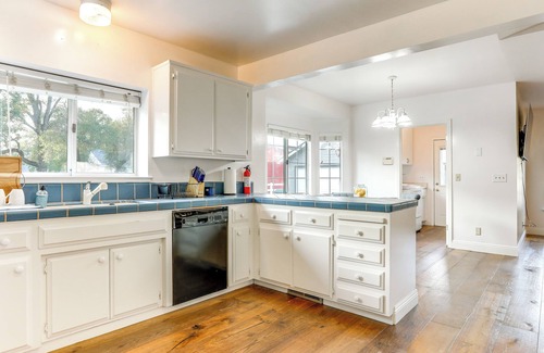 Fair Oaks Casa | 12 Mi to Folsom Historic District: NorCal Getaway