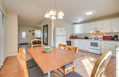 Conway Casa | 12 Mi to Myrtle Beach: Peaceful Abode in Conway!