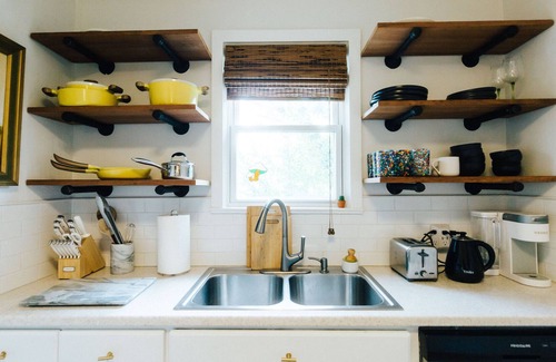 Woodbine Casa | 12 Minutes from Downtown Nashville 3B/1B Fully Furnished