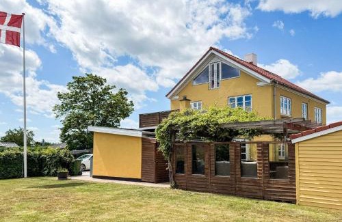 Hvidbjerg Strand Casa | 12 person holiday home in Børkop