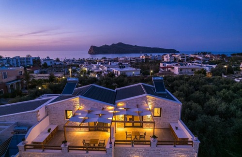 Agia Marina Villa | 12 Sleeps /No Car Needed/2steps Agia Marina Beach/2 Pools