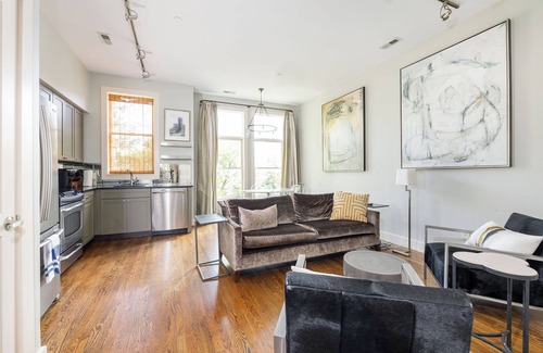 Belmont - Hillsboro Casa | 12 South Townhouse - Outstanding Location! Uniquely Furnished 2 Bedroom/2 Bath