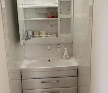 Katsushika Apartamento | 120平米 5BR House, Near Ueno and Asakusa, Parking 2间浴室5室1厅 FlowerTea Hotel