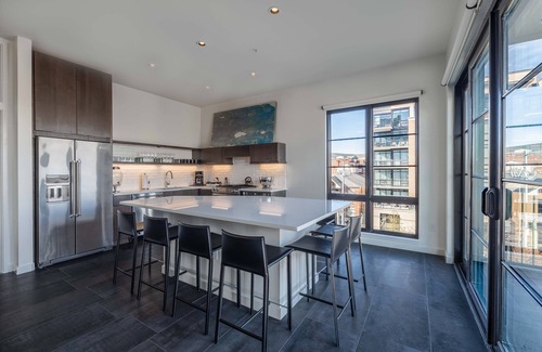 Midtown Hotel | 121 Hotel Buyout by AvantStay | Buyout w/ Living Areas & Meeting Room! Sleeps 58