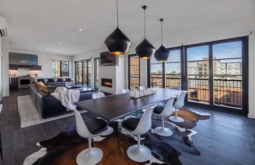 West End Hotel | 121 Hotel Buyout by Avantstay Buyout of 121 Hotel w/ Living Areas & Meeting Room! Sleeps 58