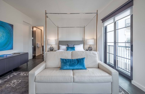 West End Hotel | 121 Hotel by AvantStay | Modern Executive Suite w/ Juliet Balcony In Nashville!
