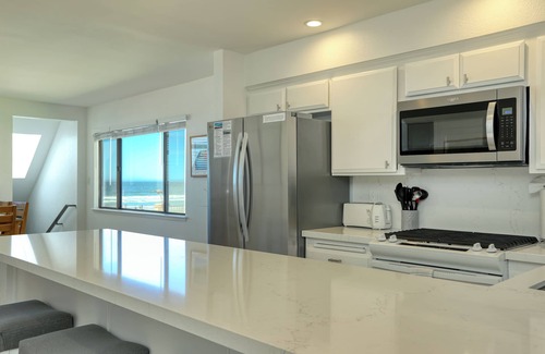 Downtown Condominio | 125 Pismo Shores: 3 BR, 2 BA Condominium in Pismo Beach, Sleeps 8