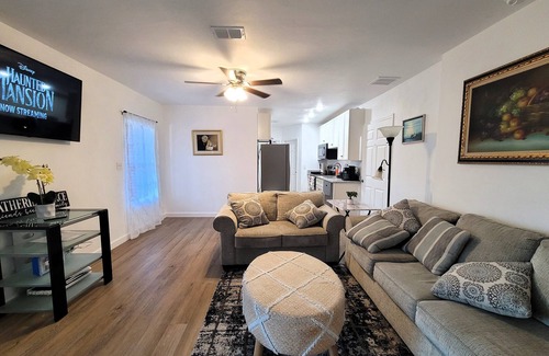Tallahassee Casa | 126-House (10BR): a renovated duplex near FSU
