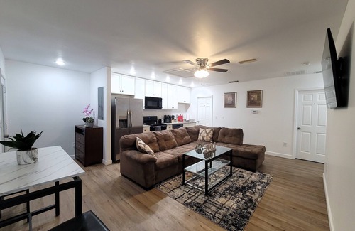 Tallahassee Casa | 126-House (10BR): a renovated duplex near FSU