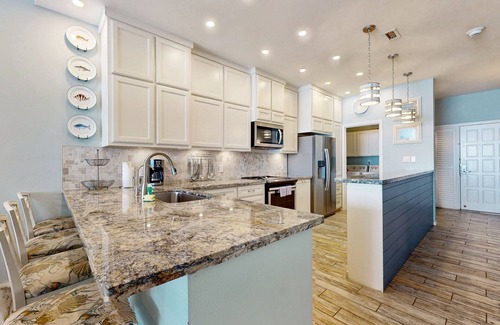 South Padre Island Casa | 12th-floor penthouse beach perch with pools, tennis & gym