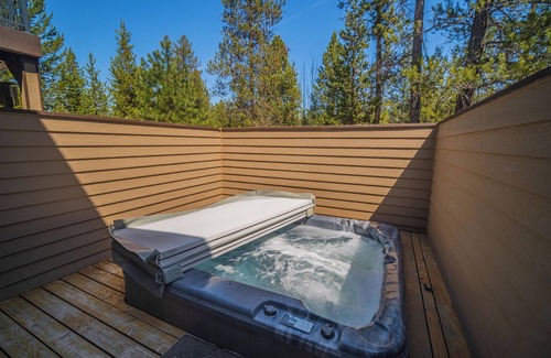Deer Park Casa | Family Retreat with Ping Pong Table & Bunk Room