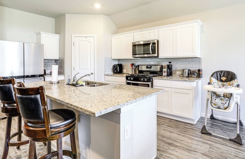 Baker Casa | 13 Mi to Baton Rouge: Family-Friendly Home