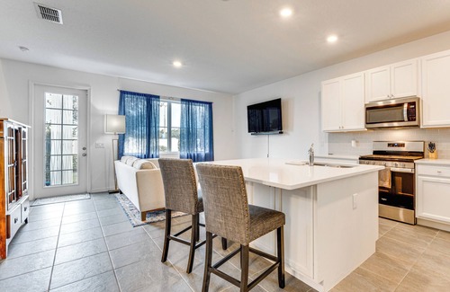 Davenport Casa | 13 Mi to Disney: Davenport Townhome w/ Patio!