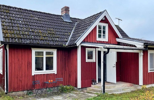 Kyrkhult Casa | 13 person holiday home in KYRKHULT