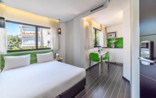 Tel Aviv City Center Hotel | 130 Rock Apartments