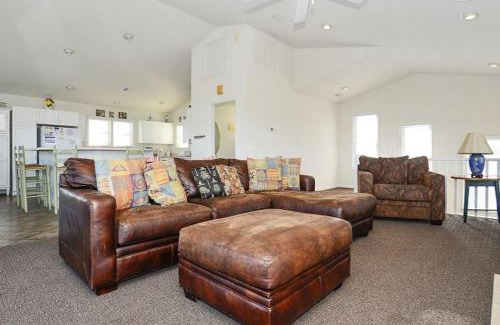 Whalehead Beach Casa | 1345 Sundancer 4 Min Walk to Beach