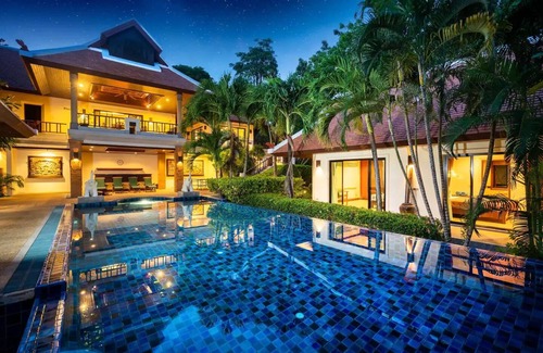 Nai Harn Villa | 1350㎡ Gated Private Royal Pool Beach Villa 4 bdrs