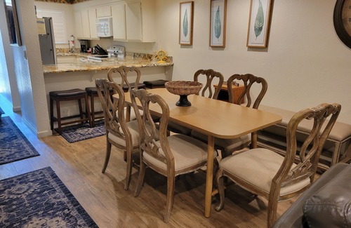 Downtown Condominio | 138 Pismo Shores: 2 BR, 2.5 BA Condominium in Pismo Beach, Sleeps 6