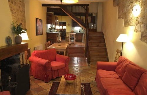 Monflanquin Casa | 13th Century Townhome