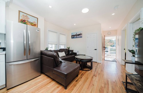 Milton Apartamento | 14/1 - 3BR Milton - Cozy Apt near Blue Hills Museum