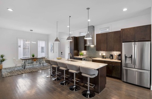 Berry Hill Casa | 14 Beds in Music City! 2 Homes / Outdoor Balcony!