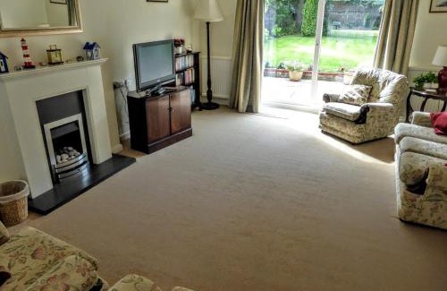 West Runton Casa | 14 Links Way - Keys Holiday Cottages