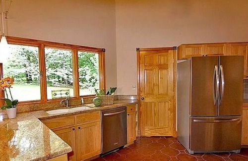 Mebane Casa | 14 miles to UNC, 20 miles to Elon, 26 to Duke, 3 miles to Saxapahaw. Hot tub.