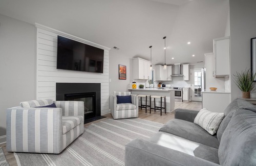 Lewes Casa | 140 Henlopen Shores - Large home close to the beach in Cape Shores!