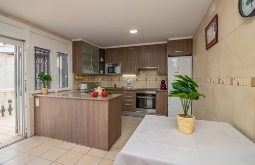 Empuriabrava Chalet De Esquí | 142-Empuriabrava, casa muy bonita y confortable, con jardin, wifi gratis-