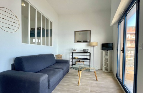 Le Trayas Apartamento | 14353 2-room apartment in a very beautiful waterfront residence