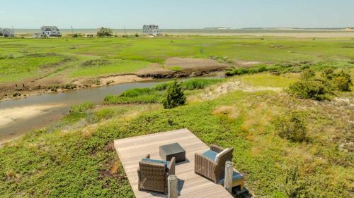North Eastham Casa | 14463 - Waterfront Ocean View Deck Kayak WasherDryer and Central AC