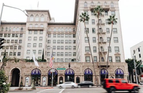 Los Angeles Apartamento | 148 5-Star Reviews - Walk to Rodeo Dr - 1100 sqft Apartment