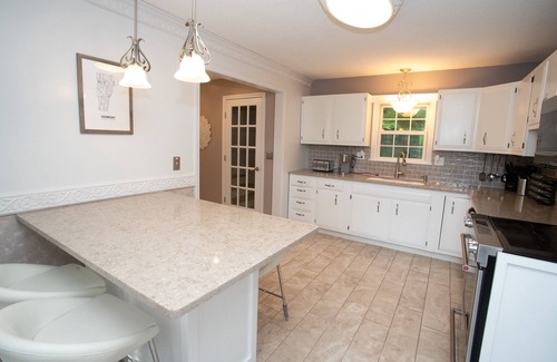 Jacksonville Casa | 14mi to Mt. Snow! Arcade, Private Suite, King Bed, Family-Friendly, Weber Grill