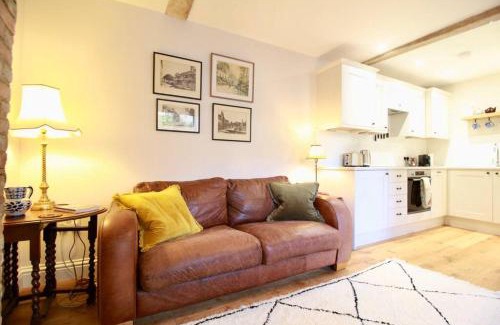 Alfriston Casa | 14th century Rose cottage, Centre of Alfriston By Air Premier