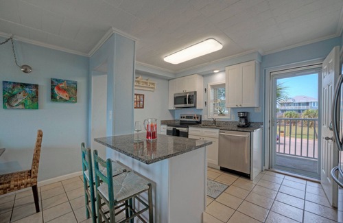 Port Aransas Casa | 15 Condos, Sleeps 96 w/Pools, Beach Access & Boardwalk | Island Retreat